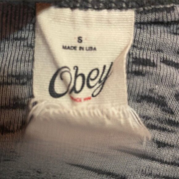 Obey Posse 1989 Vintage Graphic Tee – Distressed Charcoal Black (Size S) - Picture 6 of 7